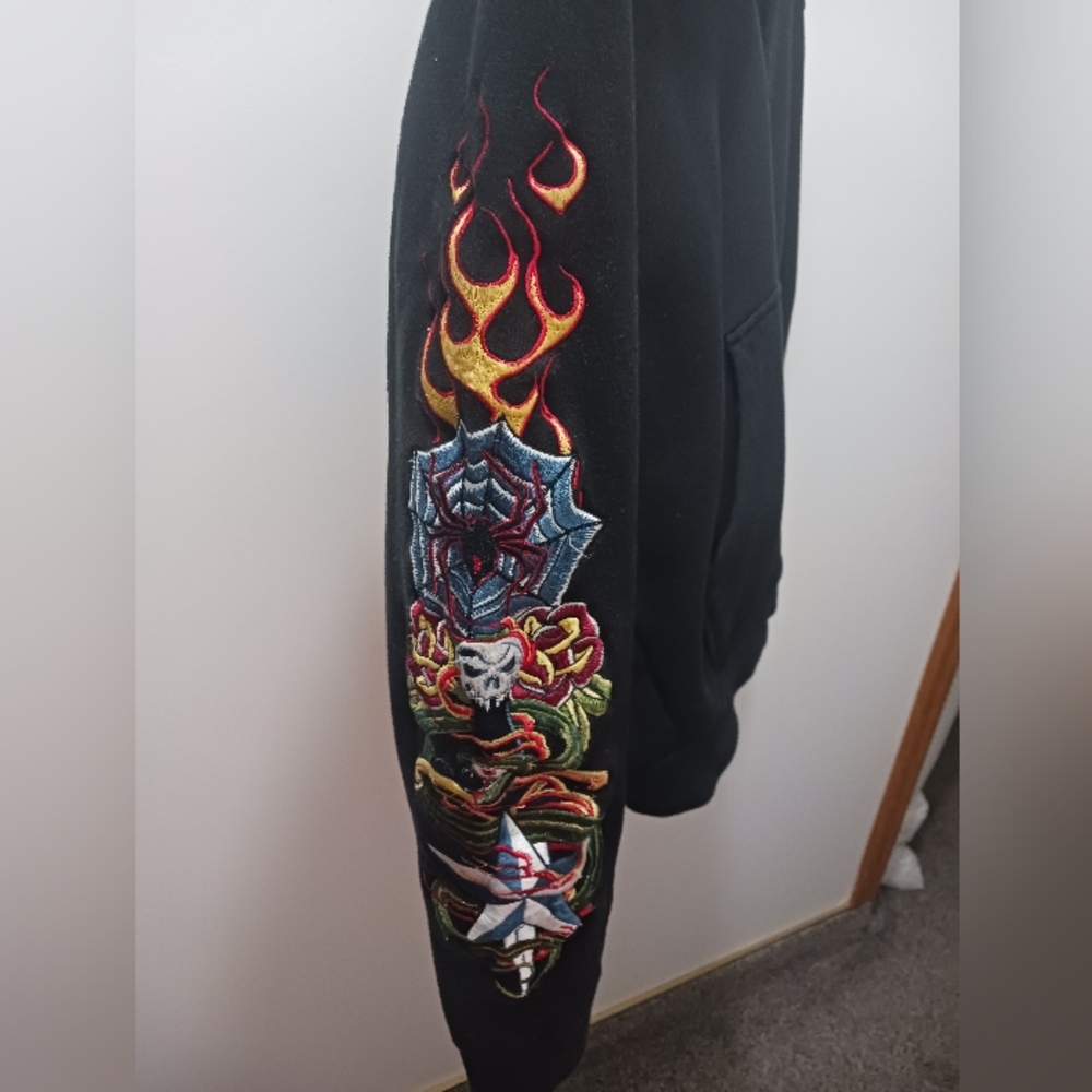 Romeo and Juliet Couture. Zip-up Hoodie. Sz L. Embroidered Patches. BLACK. Rare.